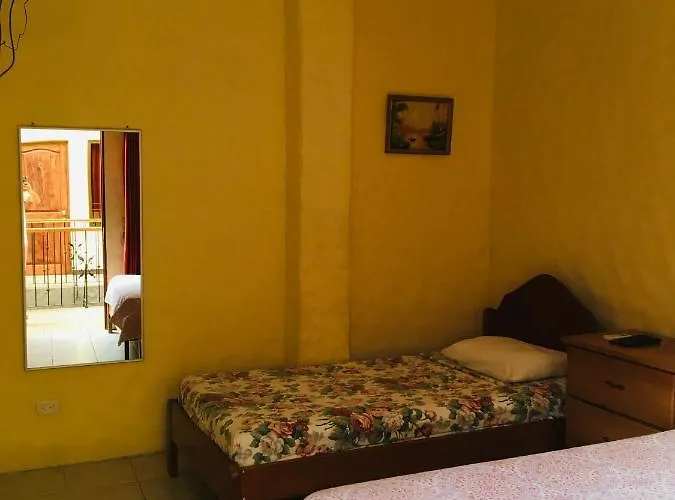 Casa Esmeralda Samara